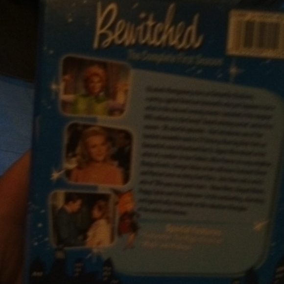 Complete First Season Of "Bewitched" In Color - Picture 11 of 11